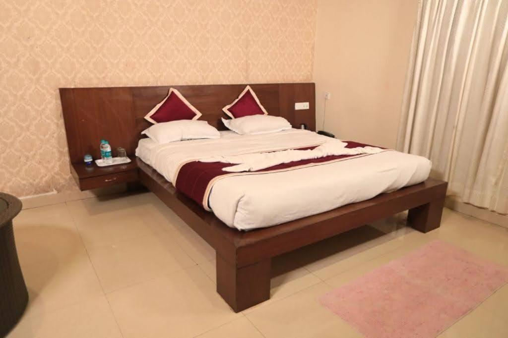 Hotel Wanders In Travel Company Madikeri Zewnętrze zdjęcie